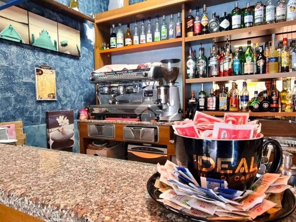 negozio in vendita a Como in zona Borghi