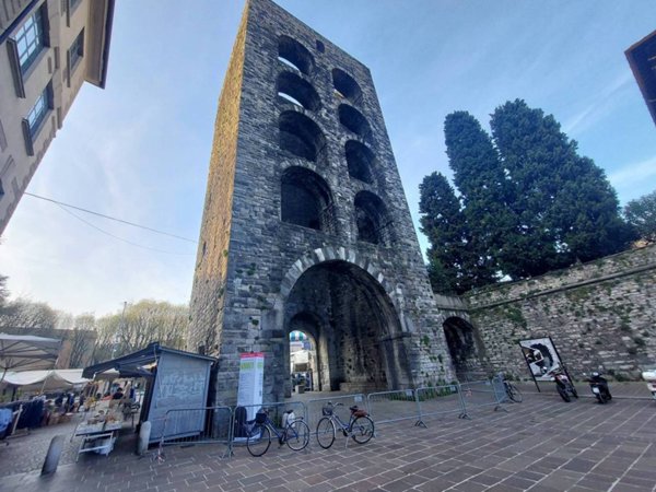 appartamento in vendita a Como in zona Como Centro