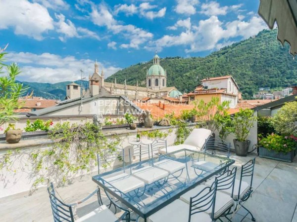 appartamento in vendita a Como in zona Como Centro