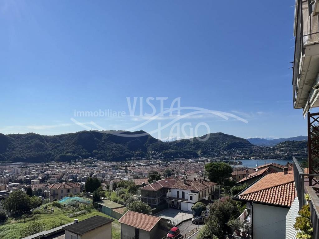 appartamento in vendita a Como in zona Garzola