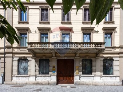 appartamento in vendita a Como in zona Como Centro