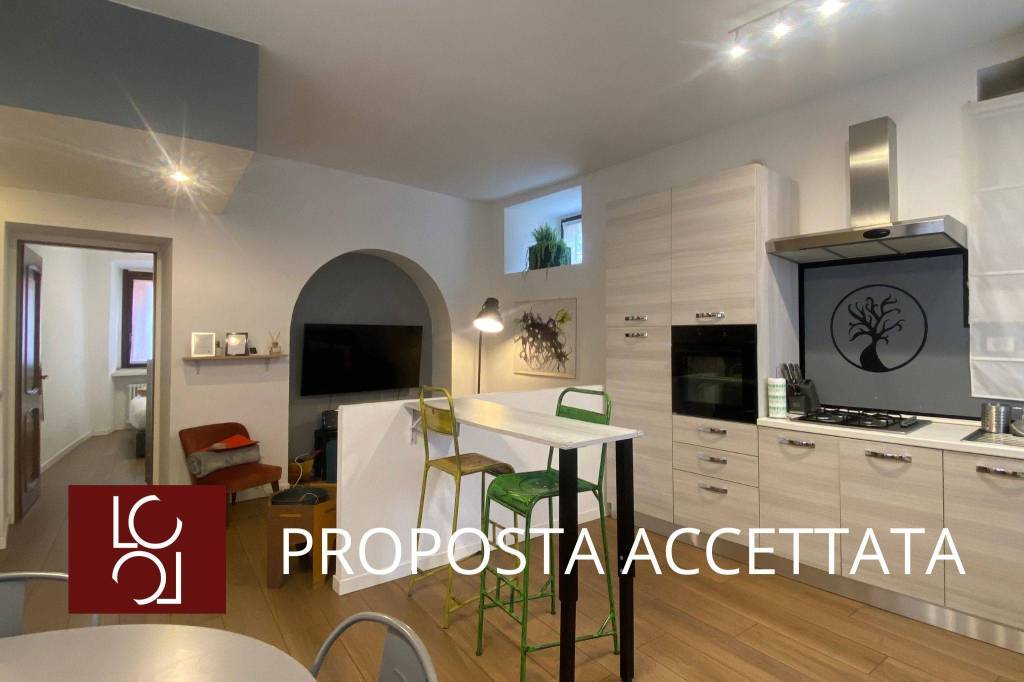 appartamento in vendita a Como in zona Tavernola