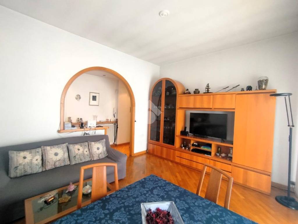 appartamento in vendita a Como in zona Camerlata