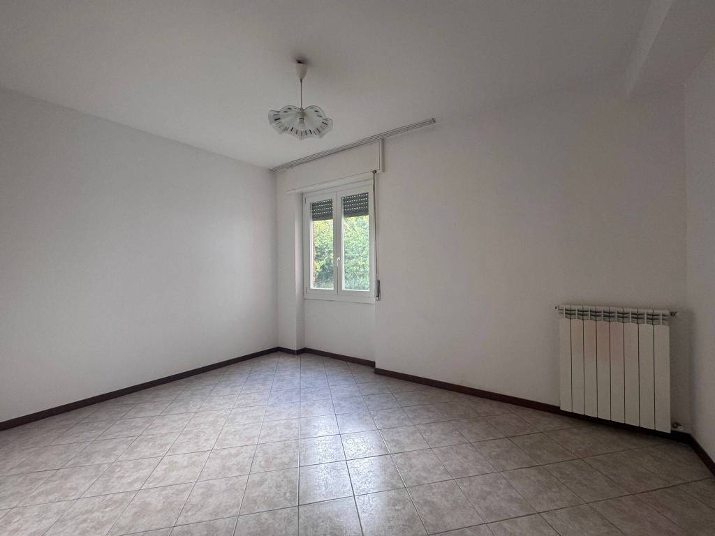 appartamento in vendita a Como in zona Breccia