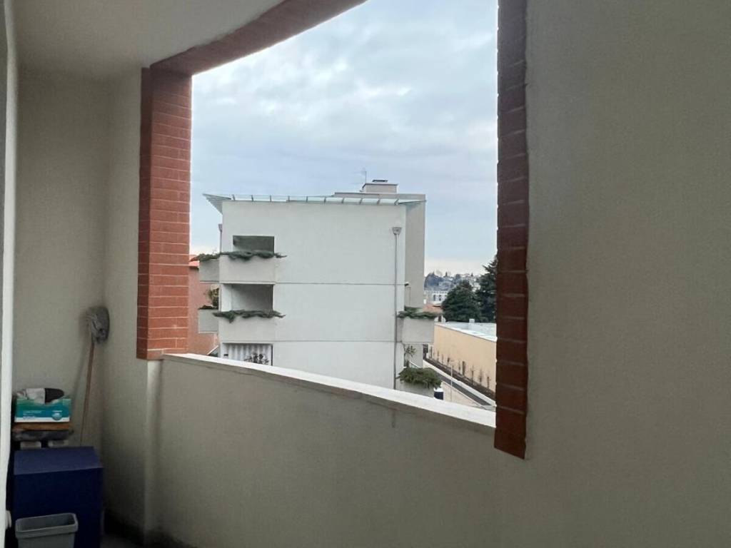 appartamento in vendita a Como in zona Camerlata