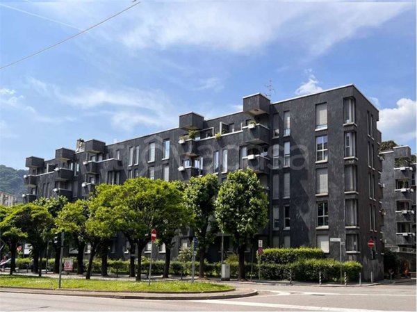 appartamento in vendita a Como in zona Borghi