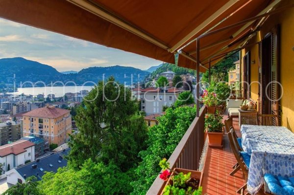 appartamento in vendita a Como in zona Valduce