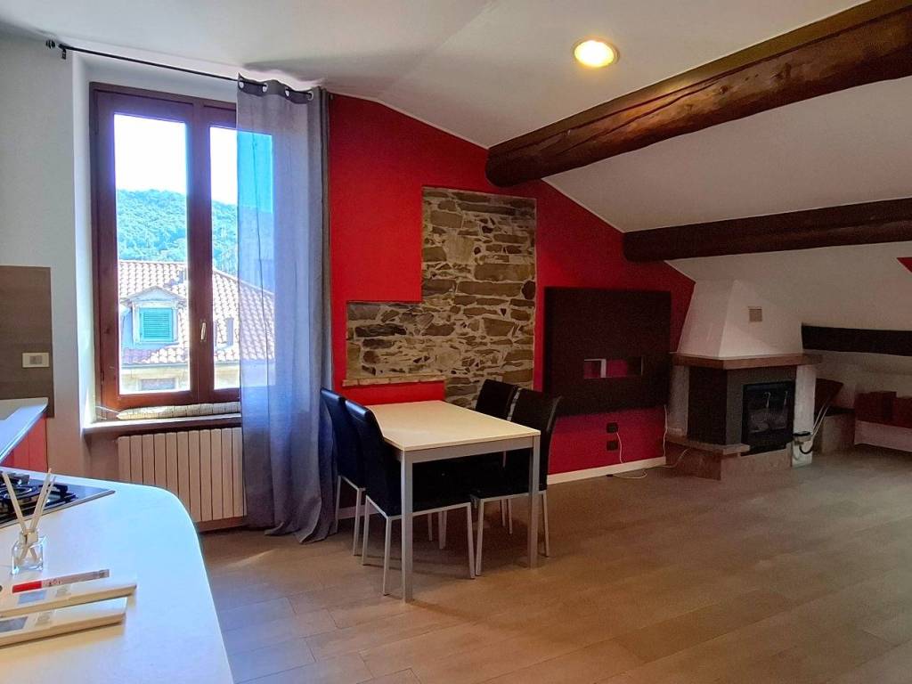 appartamento in vendita a Como in zona Borghi