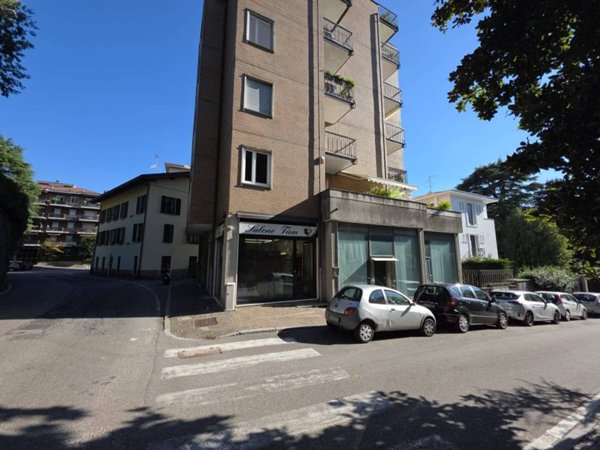 negozio in vendita a Como in zona Borghi