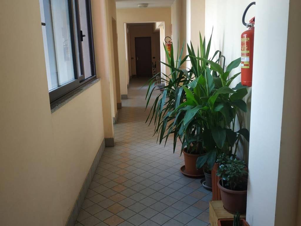appartamento in vendita a Como in zona Lora