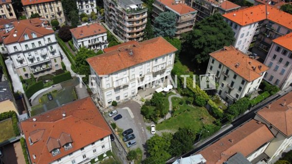 appartamento in vendita a Como in zona Valduce