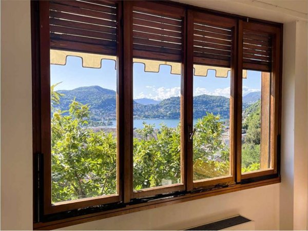 appartamento in vendita a Como in zona Civiglio