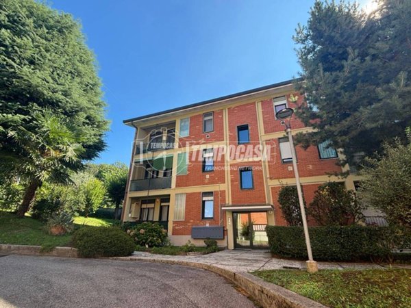 appartamento in vendita a Como in zona Prestino