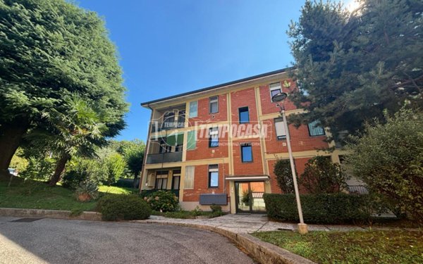 appartamento in vendita a Como in zona Prestino