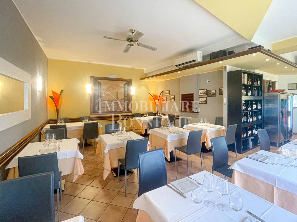 negozio in vendita a Como