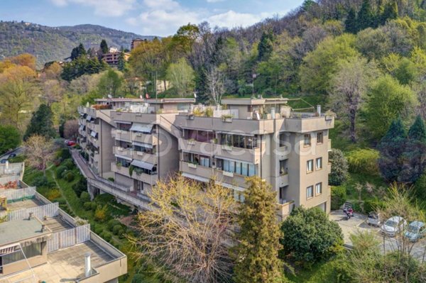 appartamento in vendita a Como in zona Como Centro