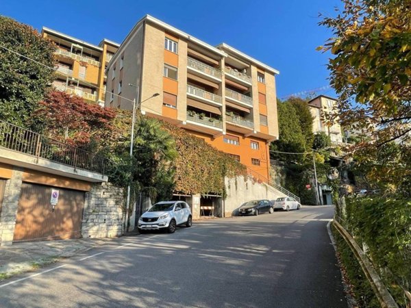 appartamento in vendita a Como in zona Civiglio