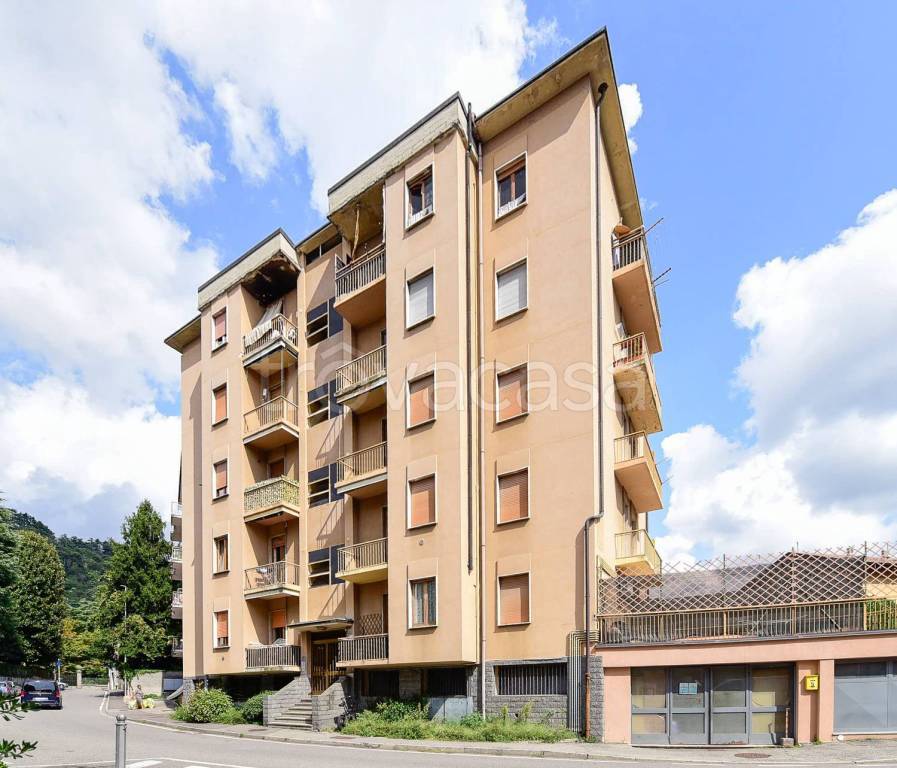 appartamento in vendita a Como in zona Camerlata