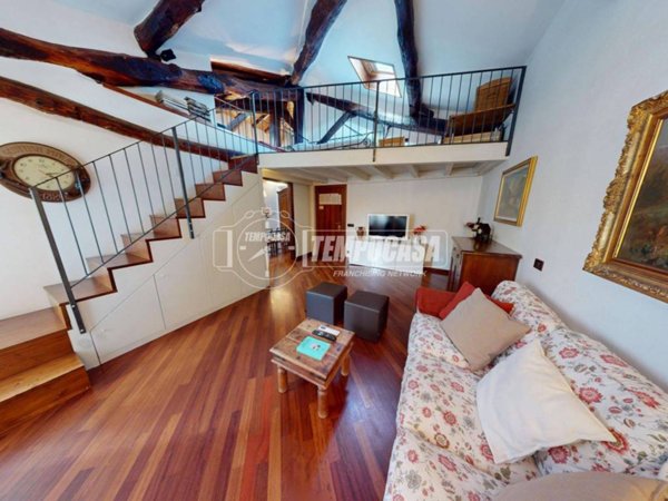 appartamento in vendita a Como in zona Borghi