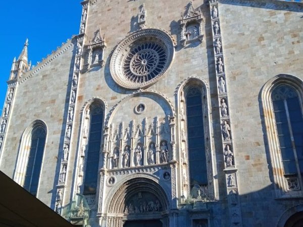 appartamento in vendita a Como in zona Como Centro