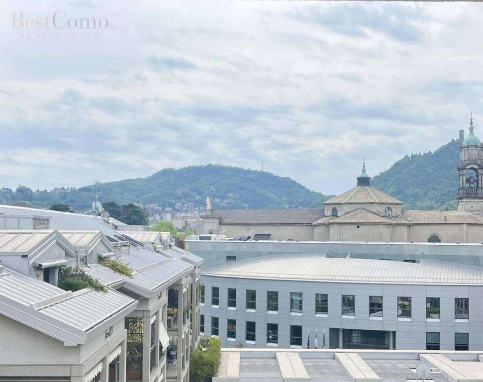 appartamento in vendita a Como in zona Viale Varese