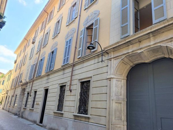 appartamento in vendita a Como in zona Como Centro