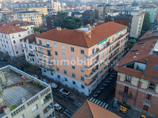 appartamento in vendita a Como in zona Borghi