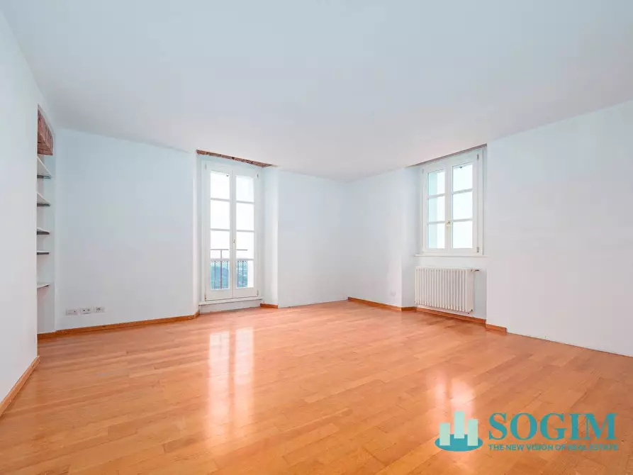 appartamento in vendita a Como in zona Grotta