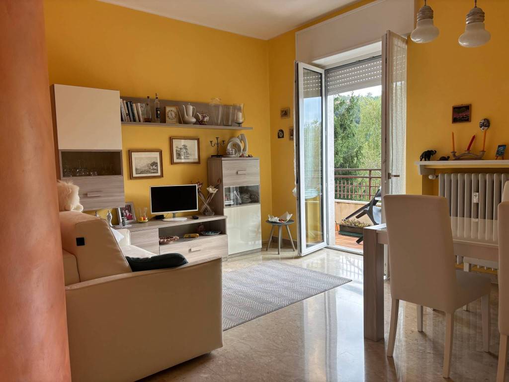 appartamento in vendita a Como in zona Rebbio