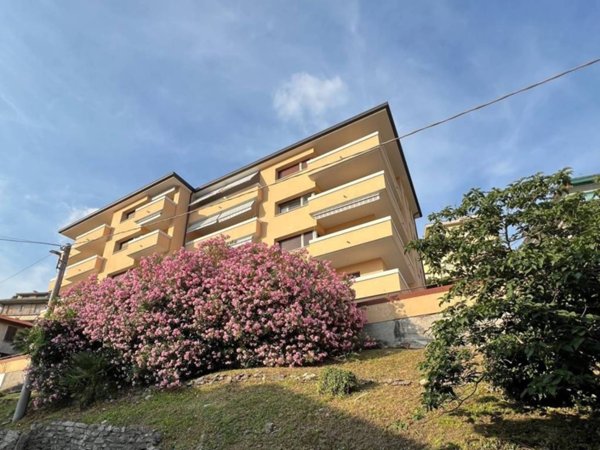 appartamento in vendita a Como in zona Ponte Chiasso