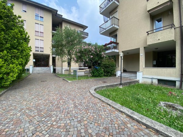 appartamento in vendita a Como in zona Como Centro