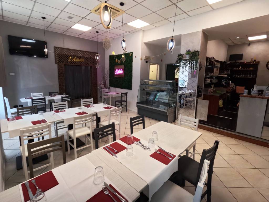 negozio in vendita a Como in zona Borghi