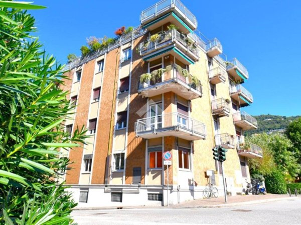 appartamento in vendita a Como in zona Borghi