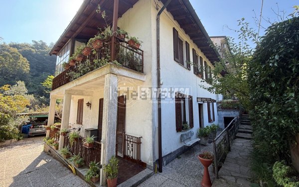 appartamento in vendita a Como in zona Rebbio