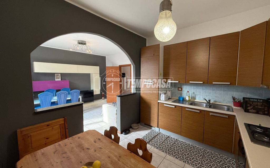 appartamento in vendita a Como in zona Ponte Chiasso