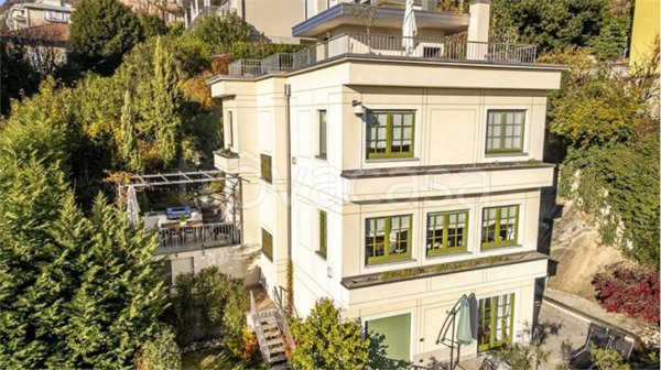casa indipendente in vendita a Como in zona Valduce