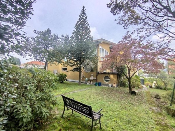 appartamento in vendita a Como in zona Albate