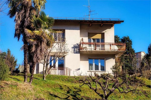 casa indipendente in vendita a Como in zona Monte Olimpino