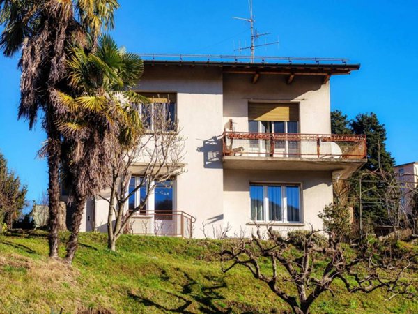 casa indipendente in vendita a Como in zona Monte Olimpino