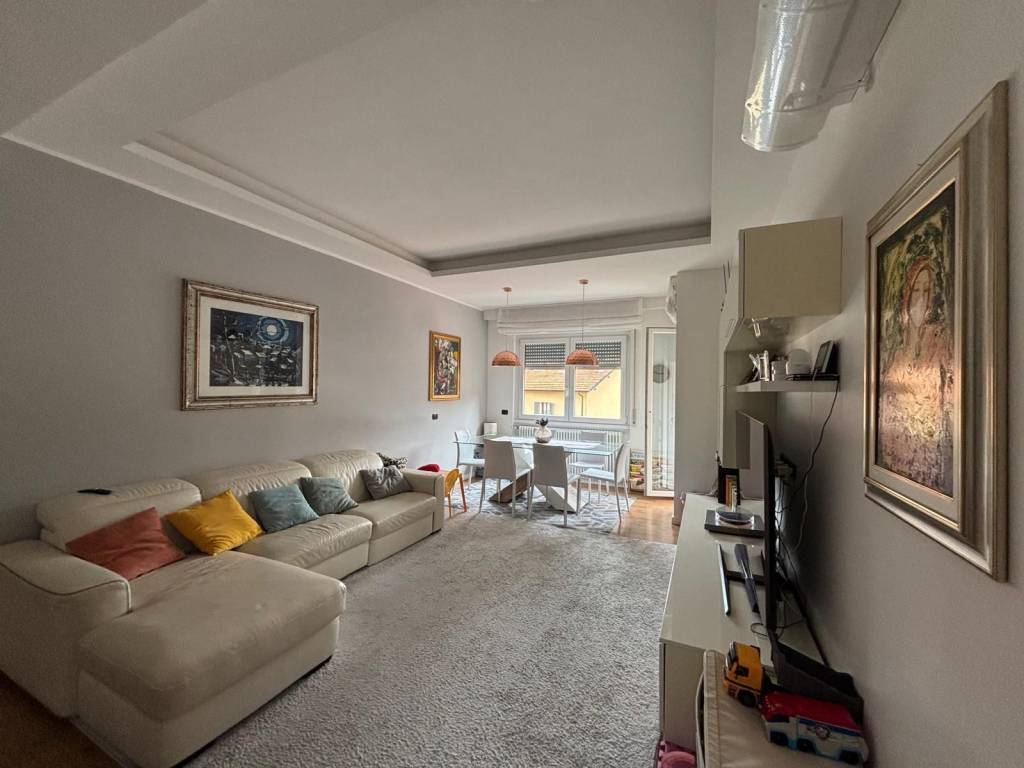 appartamento in vendita a Como in zona Tavernola