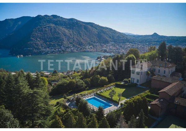 appartamento in vendita a Como in zona Como Centro