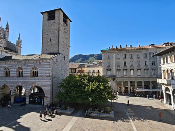 appartamento in vendita a Como in zona Como Centro