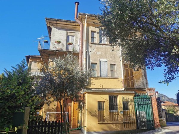 appartamento in vendita a Como in zona Borghi