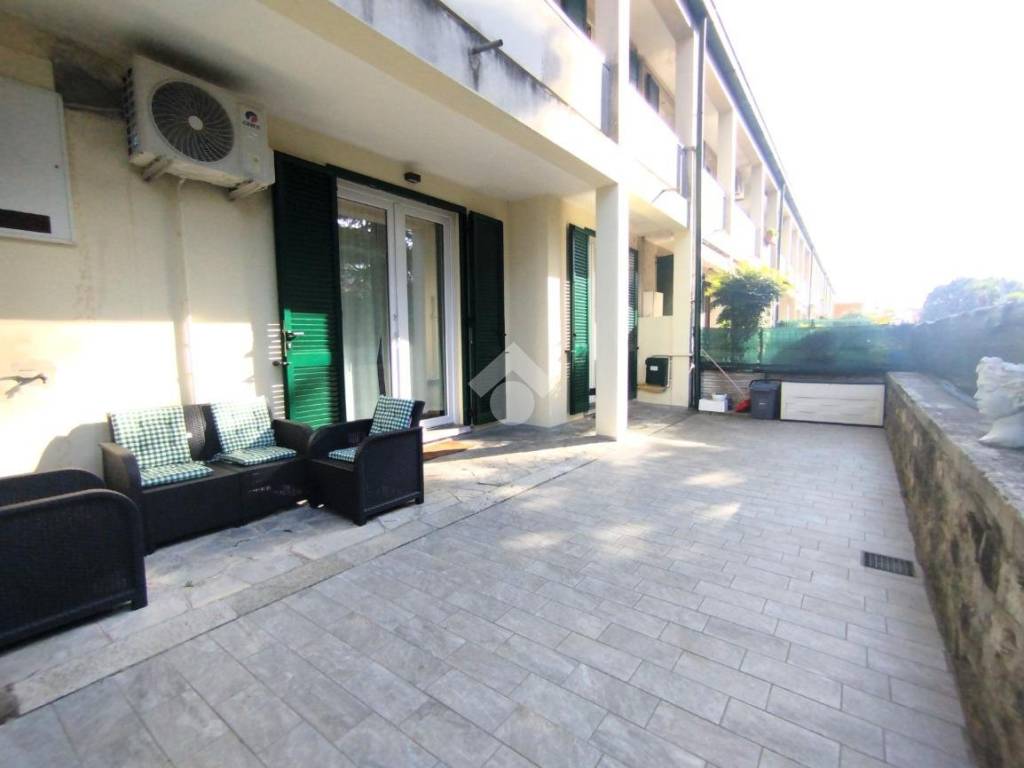 appartamento in vendita a Como in zona Albate