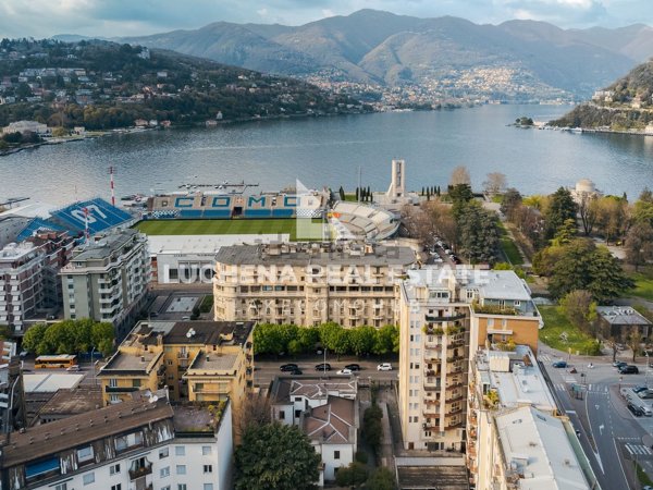 appartamento in vendita a Como in zona Como Centro