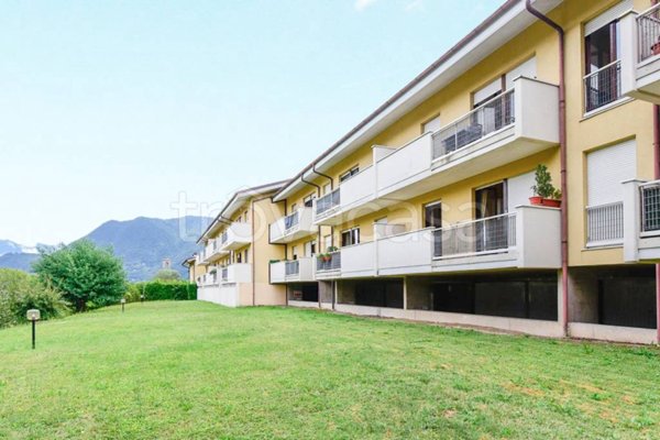 appartamento in vendita a Como in zona Tavernola