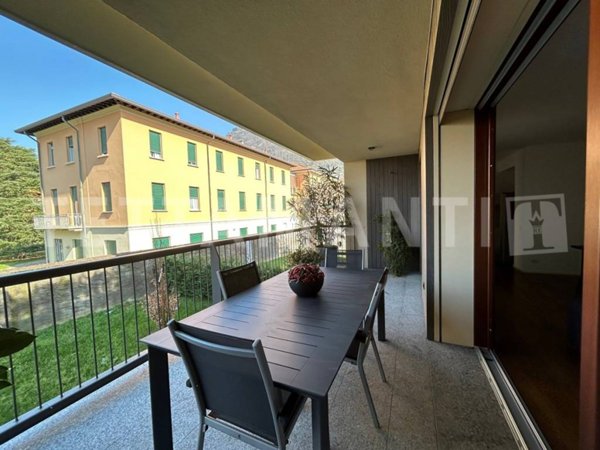 appartamento in vendita a Como in zona Borghi