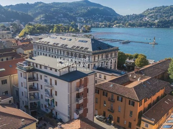 appartamento in vendita a Como in zona Como Centro