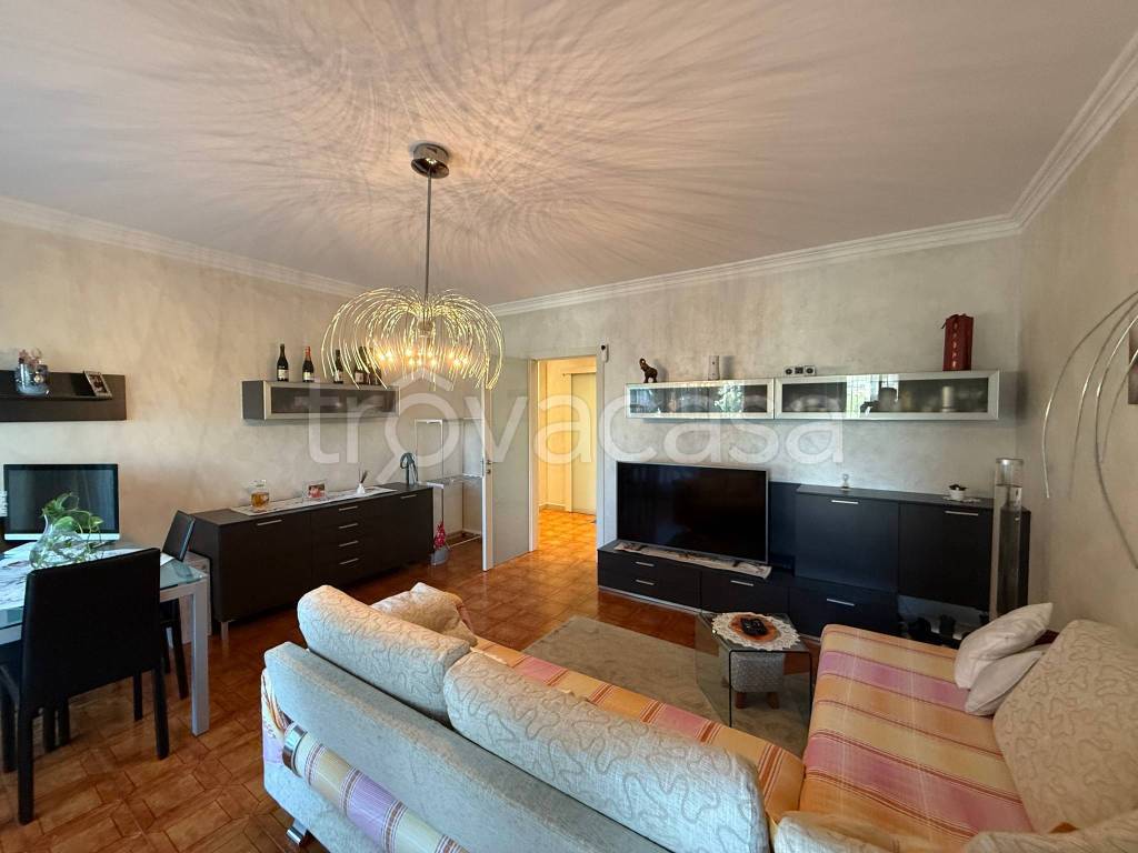 appartamento in vendita a Como in zona Sagnino