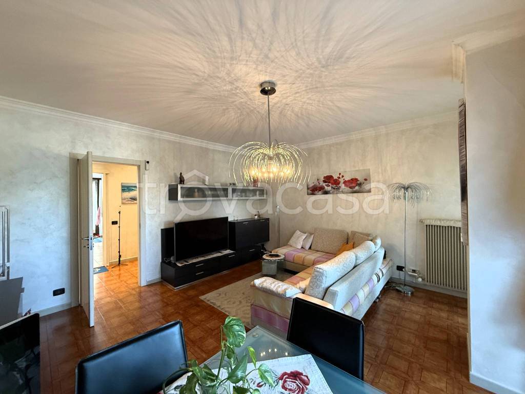 appartamento in vendita a Como in zona Sagnino